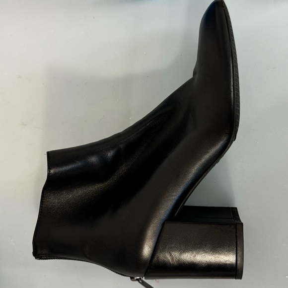 Stuart Weitzman Bacari Bootie BLOCK HEEL BLACK LEATHER 1OM INSTYLE - Picture 9 of 13